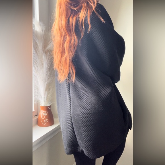 Like New!! Fabletics Open Front Black Moscow Coat Jacket - Picture 5 of 7